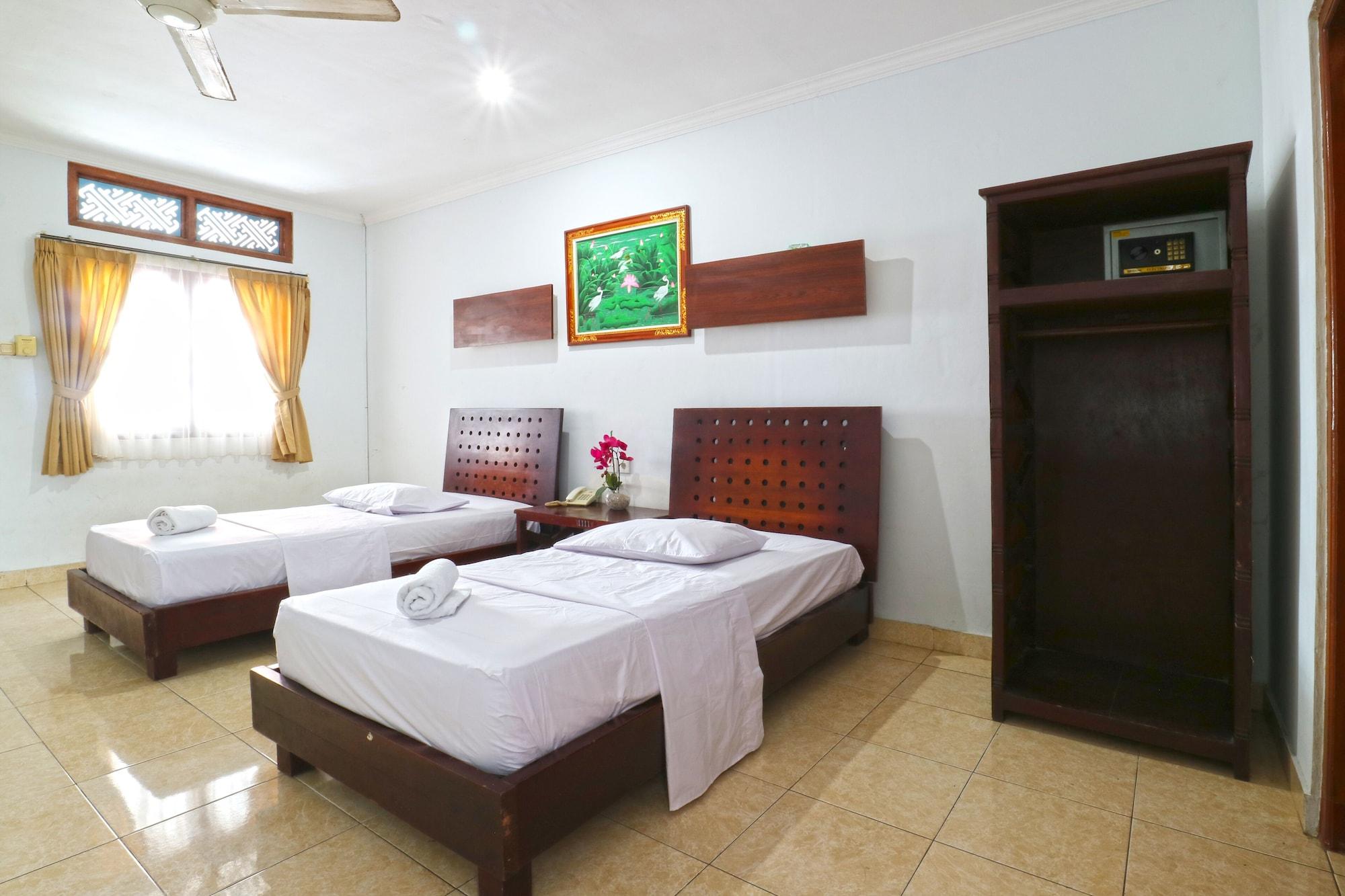 Gemini Star Hotel Kuta Lombok Exterior foto